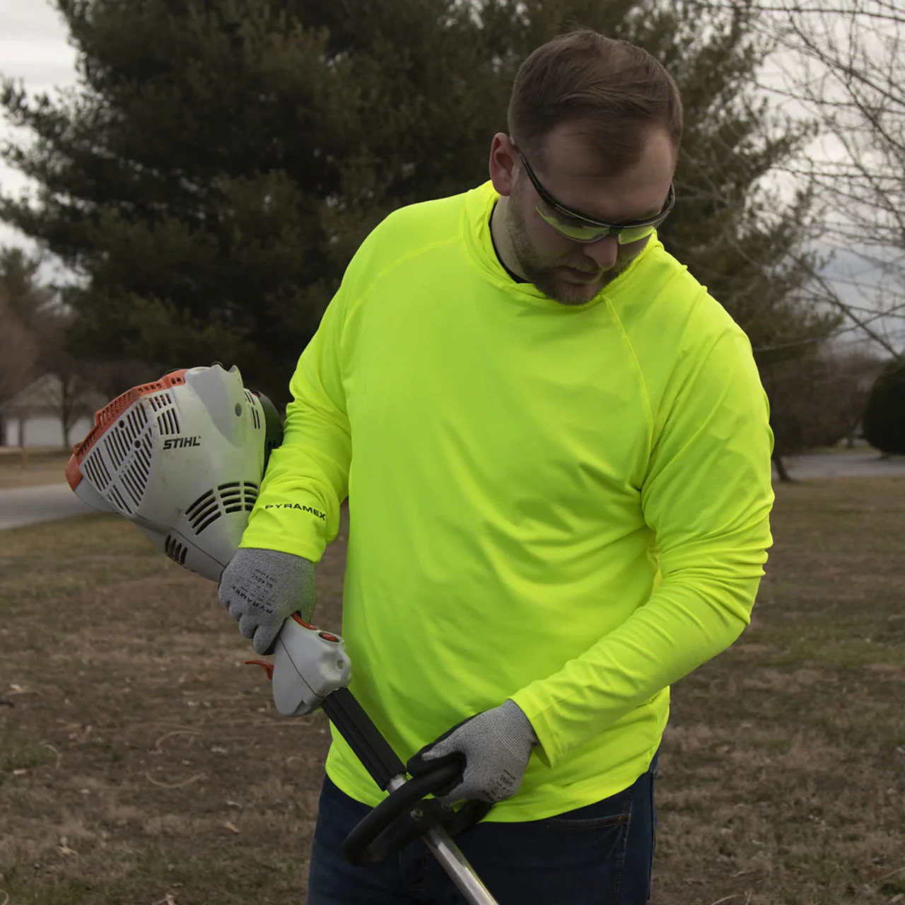 Pyramex RLPH1NS Hi-Vis Lightweight Hoodie - Image 3